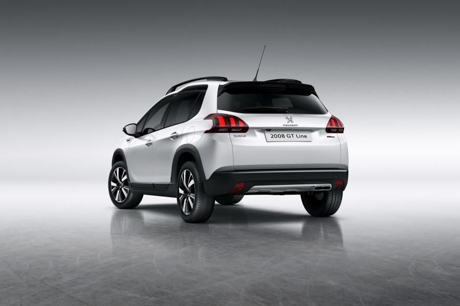 Peugeot 2008 GT Line 2016 года  (фото 13 из 42)